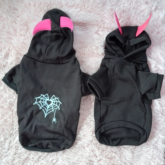 Pet hoodie! Dog seater with hood, pink horns, and spider graphic! 2 sizes! Nwot - Picture 4 of 8